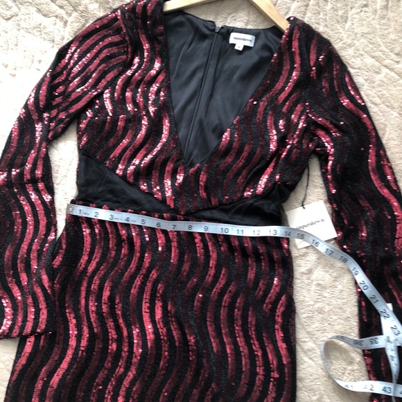 Revolve Superdown Kim Deep V Sequin Mini Dress M L NWT - Picture 9 of 16